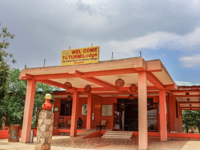 https://untoldethiopiatours.com/wp-content/uploads/2018/09/Turmi_Entrance-640x480.jpg